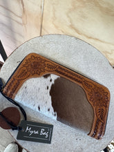 Load image into Gallery viewer, Myra Cowhide Wallet
