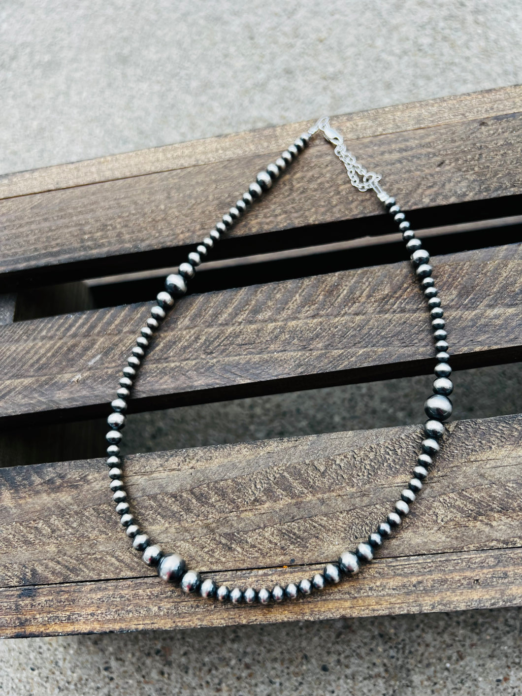 Graduated Navajo Pearl Choker Necklace